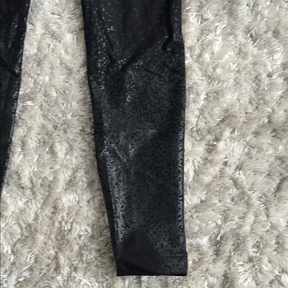 Beyond Yoga Black Sparkle Leggings - Picture 6 of 11